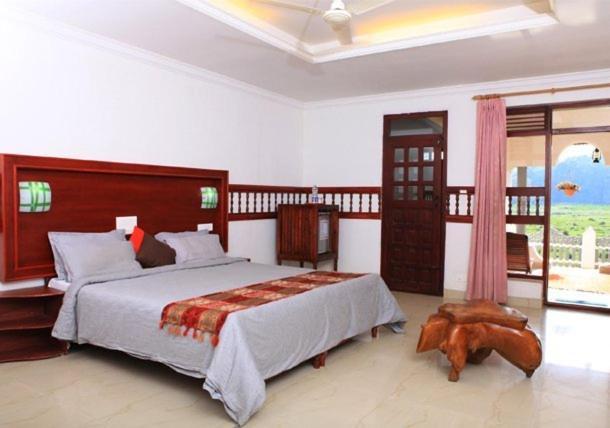 Rangerwood Nature Castle Kumarakom Rom bilde